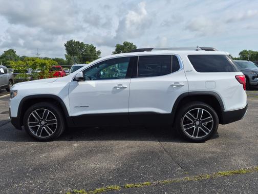 Summit White 2023 GMC Acadia SLT