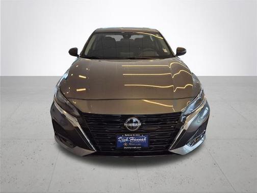 Gun Metallic 2025 Nissan Altima SV