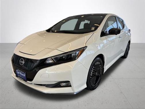 White 2024 Nissan Leaf SV PLUS