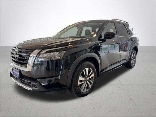 Black 2025 Nissan Pathfinder SL