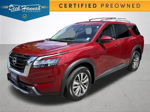 2023 Nissan Pathfinder SL