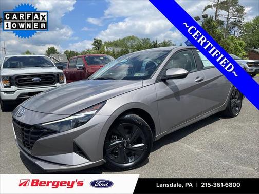 2022 Hyundai ELANTRA SEL
