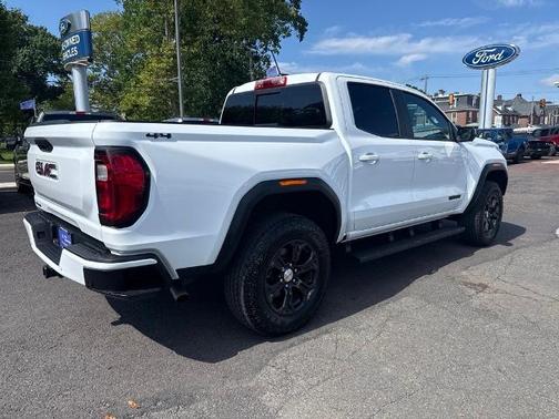 Summit White 2024 GMC Canyon ELEVATION