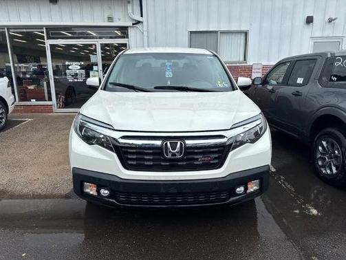 White Diamond Pearl 2019 Honda Ridgeline SPORT
