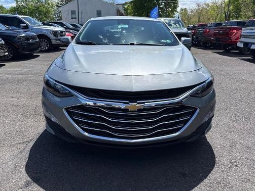 Sterling Gray Metallic 2024 Chevrolet Malibu LT W/1LT