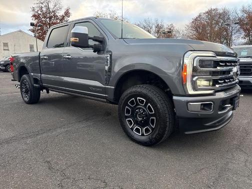 2023 Ford F-350 PLATINUM