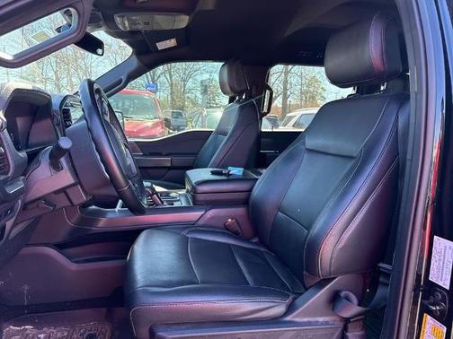 AGATE BLACK METALLIC 2024 Ford F-150 XLT