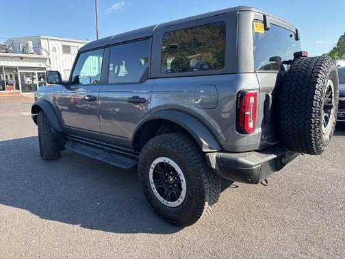 CARBONIZED GRAY METALLIC 2025 Ford Bronco BADLANDS