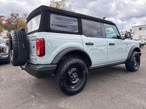 2023 Ford Bronco BLACK DIAMOND