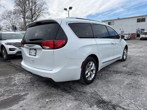 2019 Chrysler Pacifica TOURING L PLUS