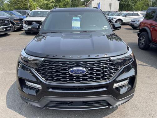 2023 Ford Explorer ST-Line