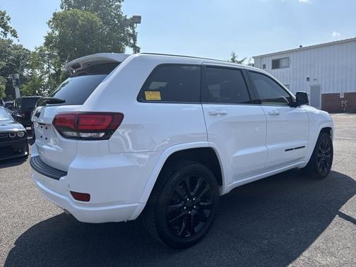 2018 Jeep Grand Cherokee LAREDO