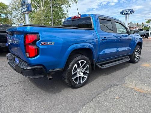 Glacier Blue Metallic 2024 Chevrolet Colorado Z71