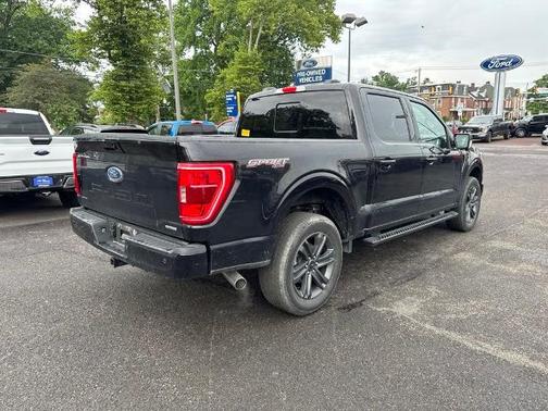 AGATE BLACK METALLIC 2023 Ford F-150 XLT