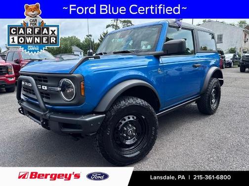 VELOCITY BLUE METALLIC 2022 Ford Bronco BLACK DIAMOND