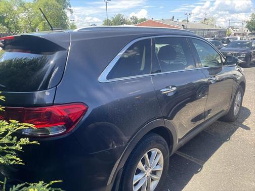 2018 Kia Sorento LX