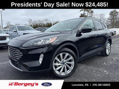 2022 Ford Escape TITANIUM