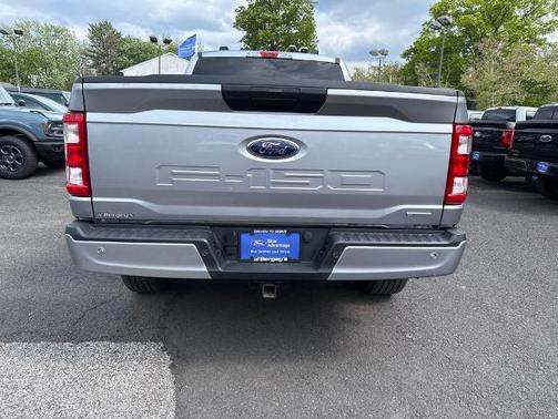 ICONIC SILVER METALLIC 2022 Ford F-150 XL