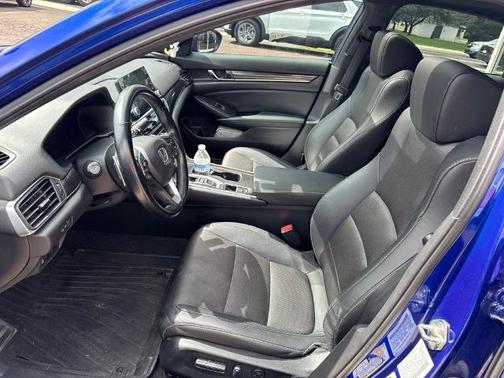 Still Night Pearl 2020 Honda Accord SPORT 2.0T