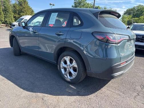 Pearl 2023 Honda HR-V LX