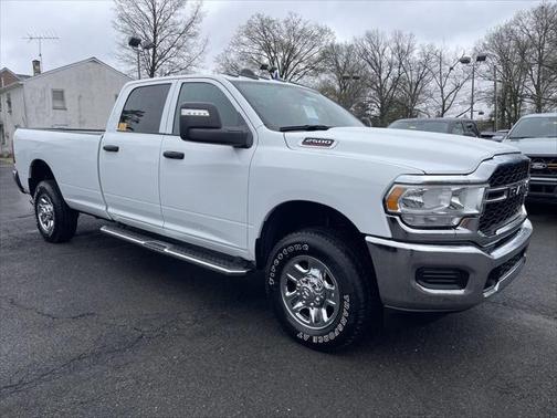 2023 RAM 2500 Tradesman Crew Cab 4x4 8' Box