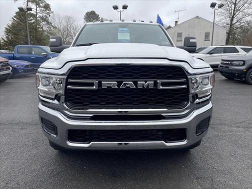 2023 RAM 2500 Tradesman Crew Cab 4x4 8' Box