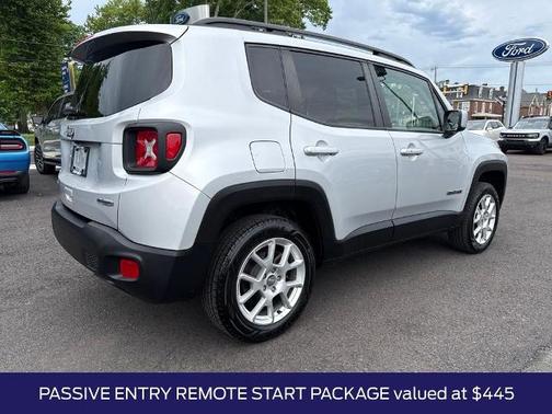 Glacier Metallic 2020 Jeep Renegade LATITUDE