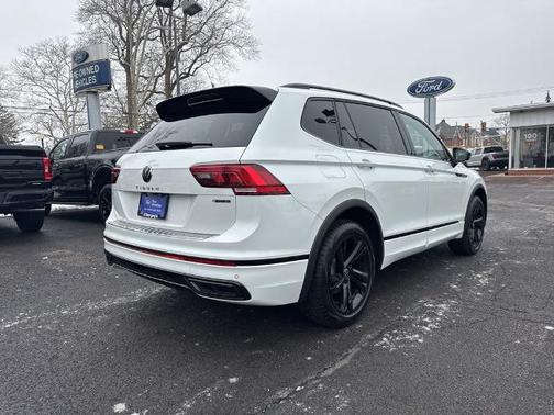 2024 Volkswagen Tiguan 2.0T SE R-LINE BLACK