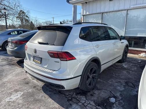 2024 Volkswagen Tiguan 2.0T SE R-LINE BLACK