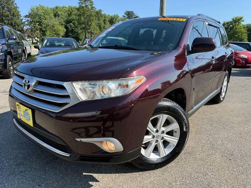 Sizzling Crimson Mica 2013 Toyota Highlander SE