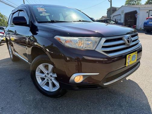 Sizzling Crimson Mica 2013 Toyota Highlander SE