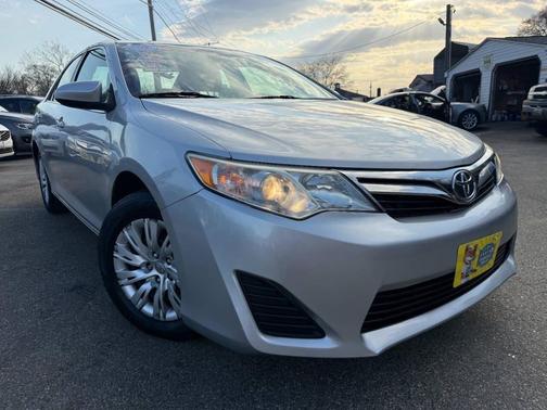 Classic Silver Metallic 2013 Toyota Camry LE