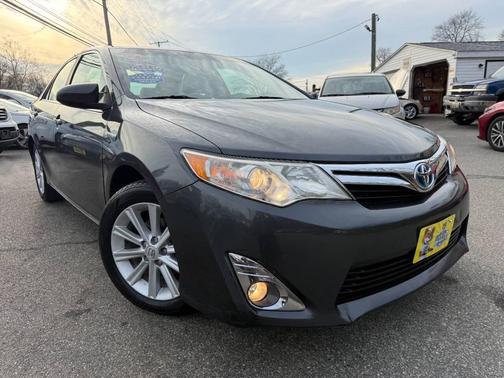 2012 Toyota Camry Hybrid XLE
