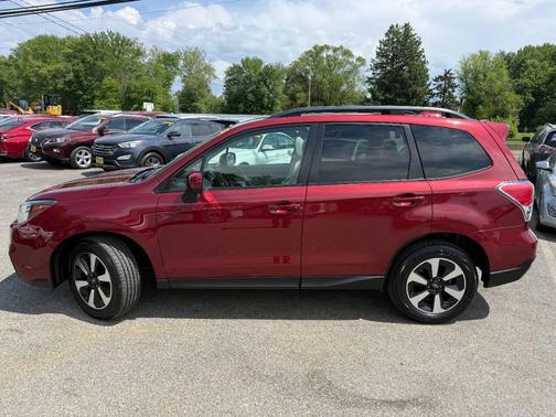 Venetian Red Pearl 2017 Subaru Forester 2.5i Premium