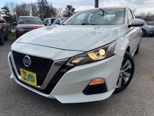 Glacier White 2019 Nissan Altima 2.5 S
