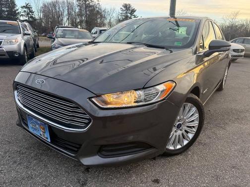 2015 Ford Fusion Hybrid SE