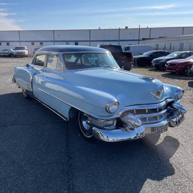 Blue 1953 Cadillac Fleetwood SEDAN