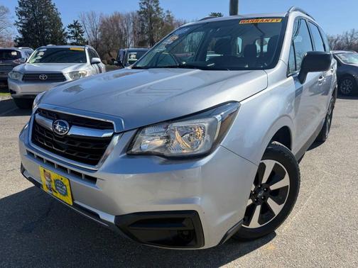 Ice Silver Metallic 2017 Subaru Forester 2.5i