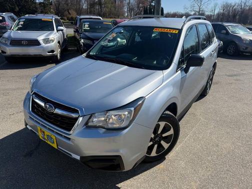 Ice Silver Metallic 2017 Subaru Forester 2.5i