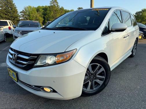 White Diamond Pearl 2014 Honda Odyssey Touring Elite