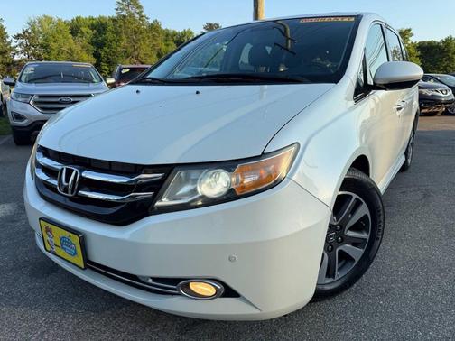 White Diamond Pearl 2014 Honda Odyssey Touring Elite