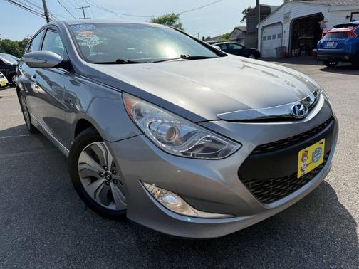 SILVER 2013 Hyundai SONATA Hybrid Limited