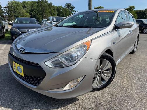 SILVER 2013 Hyundai SONATA Hybrid Limited