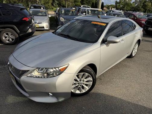 2014 Lexus ES 300h Base