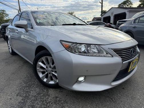 2014 Lexus ES 300h Base