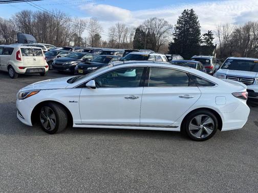 2016 Hyundai SONATA Hybrid Limited