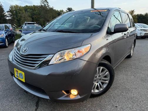 2014 Toyota Sienna XLE
