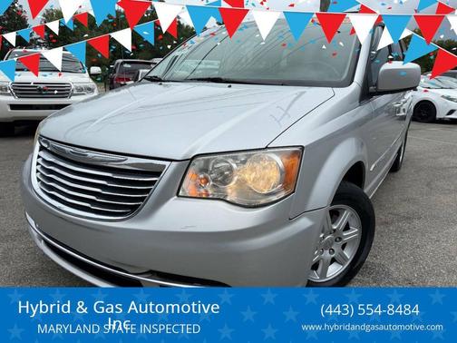 Bright Silver Metallic Clearcoat 2011 Chrysler Town & Country Touring