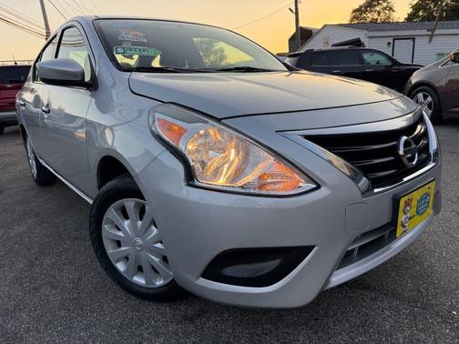Brilliant Silver Metallic 2019 Nissan Versa 1.6 S