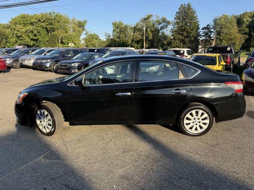 Super Black 2014 Nissan Sentra SV